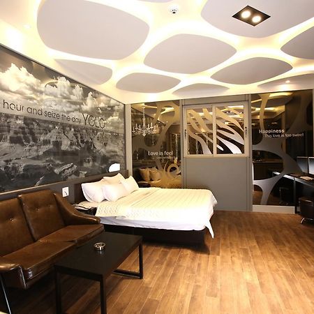 Hotel Yolo Chongnae-dong Kültér fotó