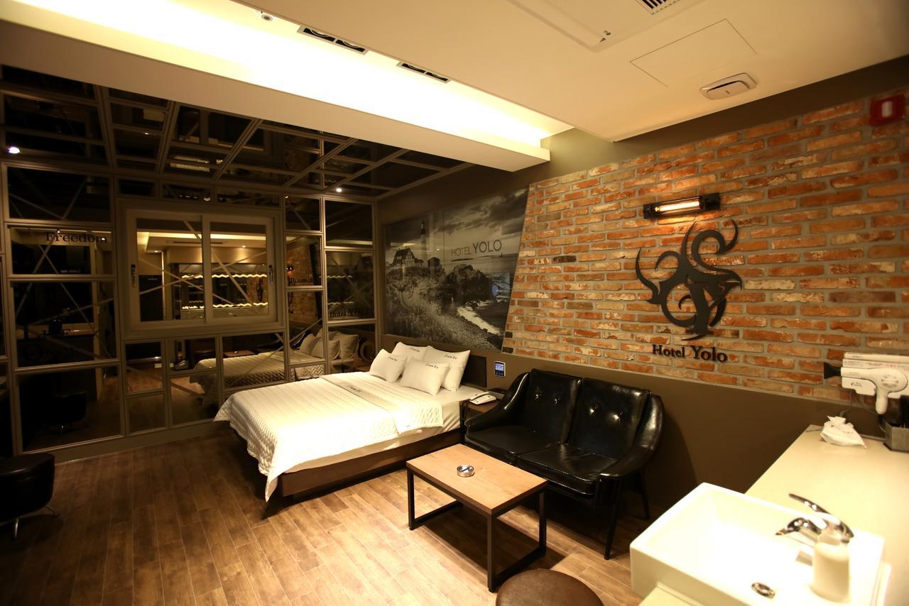 Hotel Yolo Chongnae-dong Kültér fotó